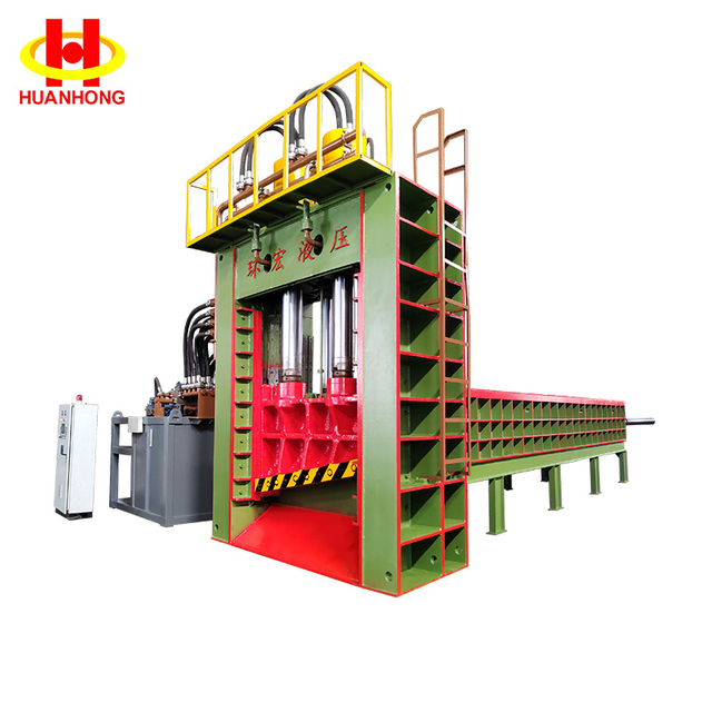 ماكينة قص قنطرية متحركة للخدمة الشاقة من الخردة المعدنية الهيدروليكية سعة 630 طنًا