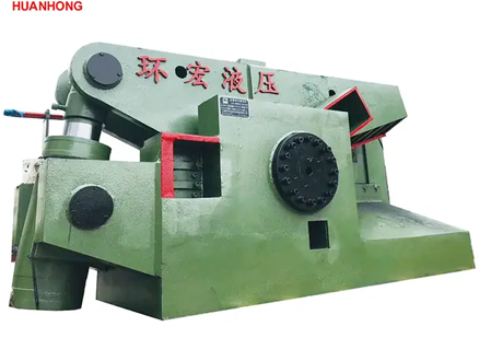 خردة المعادن القص