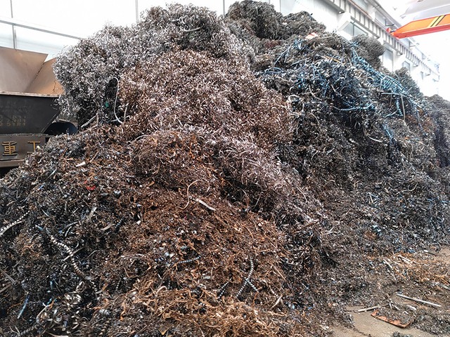 آلة ضغط المعادن العمودية Y83-1100t